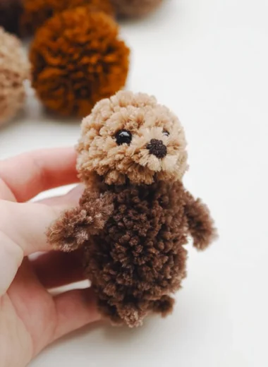 Adorable Pom Pom Otter Craft Recipe