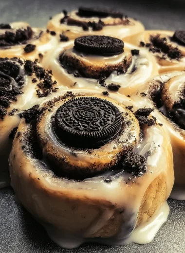 Oreo Cinnamon Rolls Recipe (Irresistibly Delicious!)