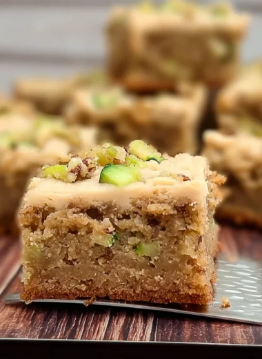 Deliciously Easy Applesauce Zucchini Cake Bars Recipe