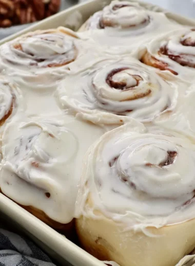 Deliciously Easy Homemade Cinnamon Rolls Recipe