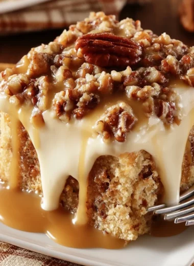 Delightful Butter Pecan Praline Poke Cake Recipe