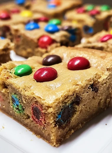 Deliciously Easy Chewy M&M Blondie Bars Recipe