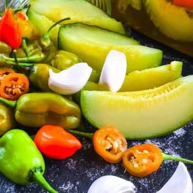 Homemade Habanero Garlic Pickles Recipe (Spicy and Crunchy!)